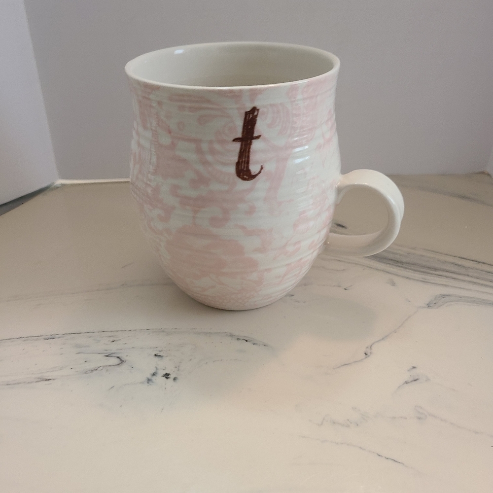 Anthropologie COFFEE TEA STYLEMUG Pink/White Floral Toile  Monogram Letter t